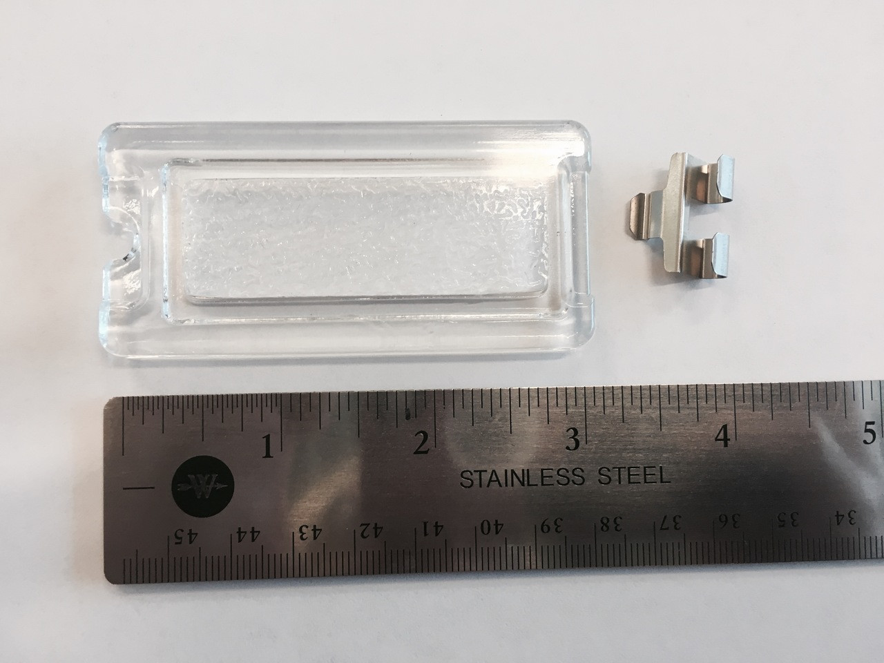 Lynx Glass Light Lens Cover with Clip - 32322 Lynx Glass Light Lens Cover with Clip - 32322