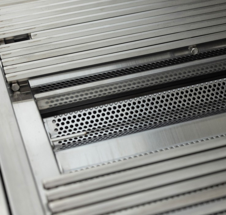 Cooking Grates and Heat Shield