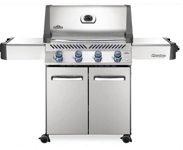 Napoleon Prestige P500 Grill on Car