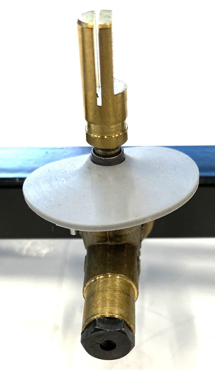 Close up of Valve on Genesis Silver Manifold