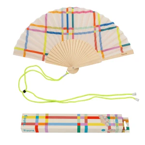 Hand fan geometry