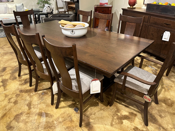 Ext Dining Table & 8 Chairs