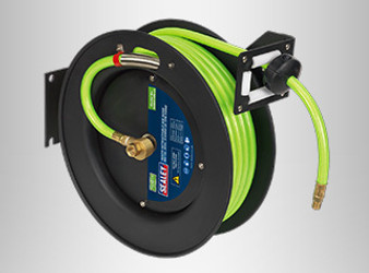 Retractable Hose Reels Retractable Hose Reels