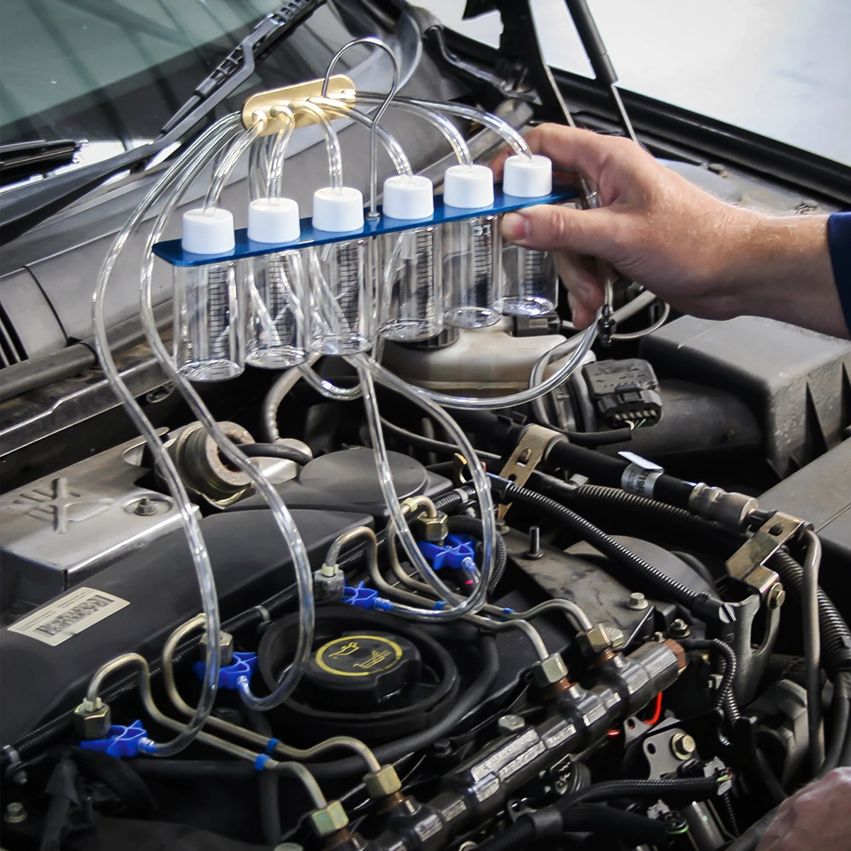 Kit pentru testarea returului injectoarelor diesel Common Rail utilizat pe motor