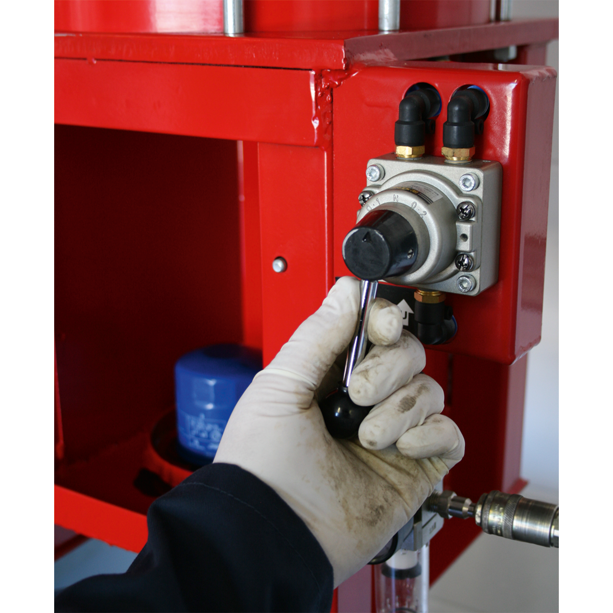 Pneumatic Oil Filter Crusher | HFC08 | Sealey