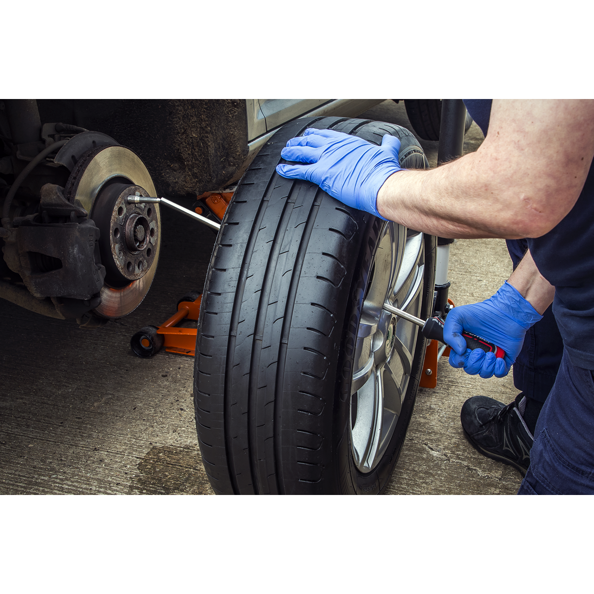 Wheel Fitting & Alignment Tool | AK7500 | Sealey
