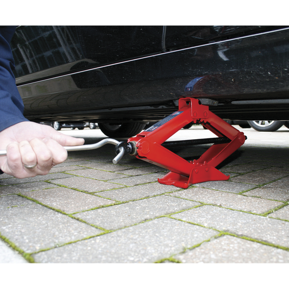 58M_ACT_LIFTING_CAR_PIC2