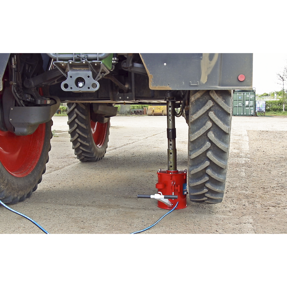 AJS10000_ACT_IN_USE_PIC3