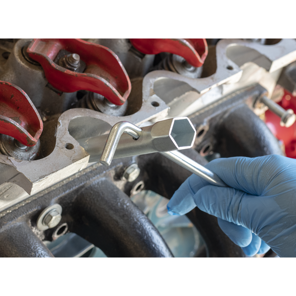 MS157.V3_ACT_TURNING_SPARK_PLUG_PIC2