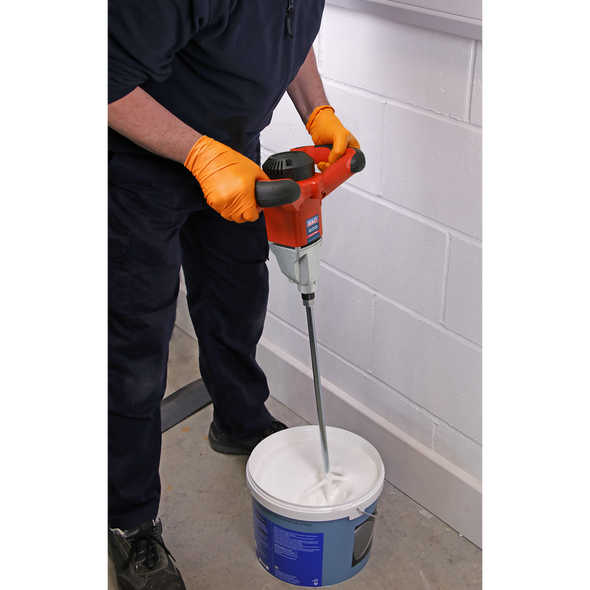 PM120L_ACT_MIXING_PAINT