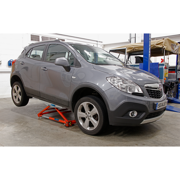 PPL01_ACT_BACK_RAISED