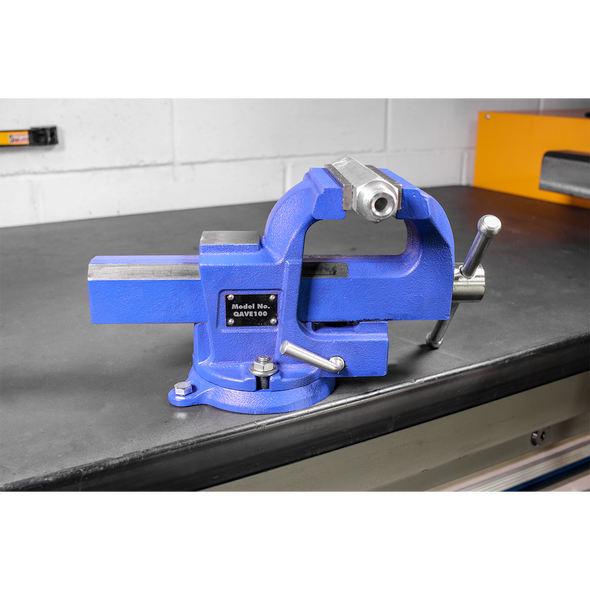 QAVE100_ACT_SWIVEL_POSITION_PIC2