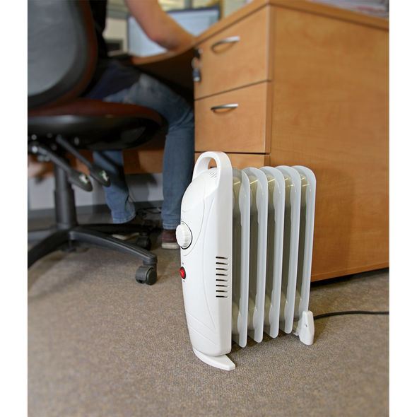 RD800_ACT_IN_OFFICE.png