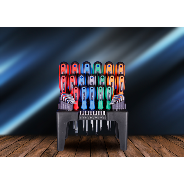 S01090_ACT_PROMO_SHOT