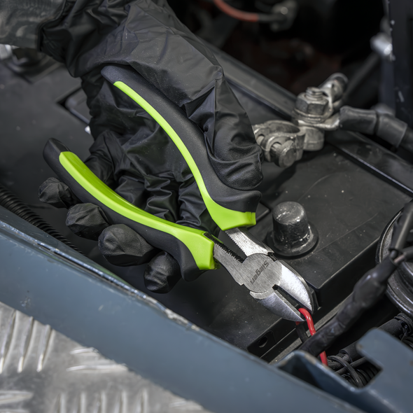 S0645.V3_ACT_IN_USE_PIC3