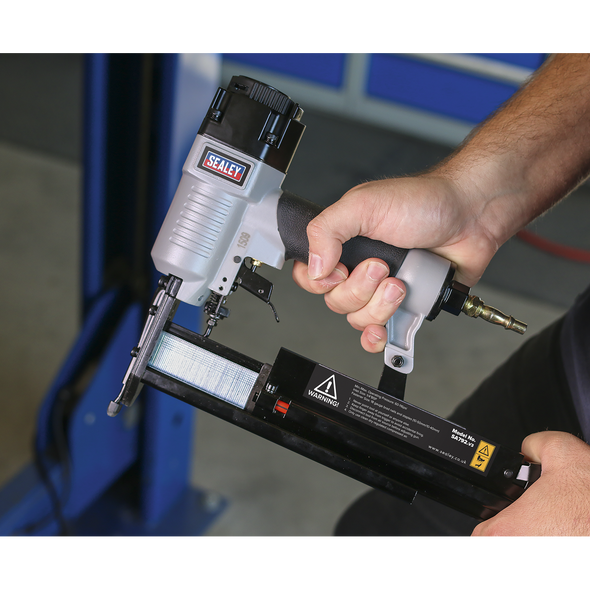 SA792.V3_ACT_LOADING_NAILS