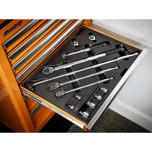 TBT32.V3_ACT_IN_TRAY