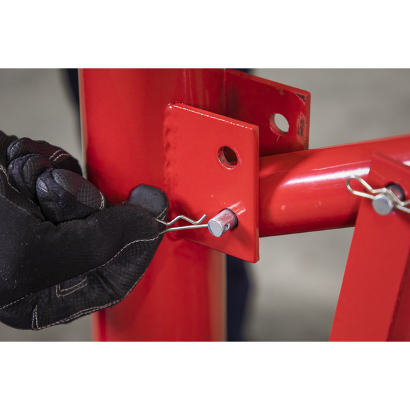 TC960.V3_ACT_SECURING_PIN