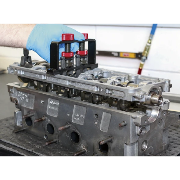 VSE7171.V3_ACT_UPPER_CAM_CARRIER_FITTING