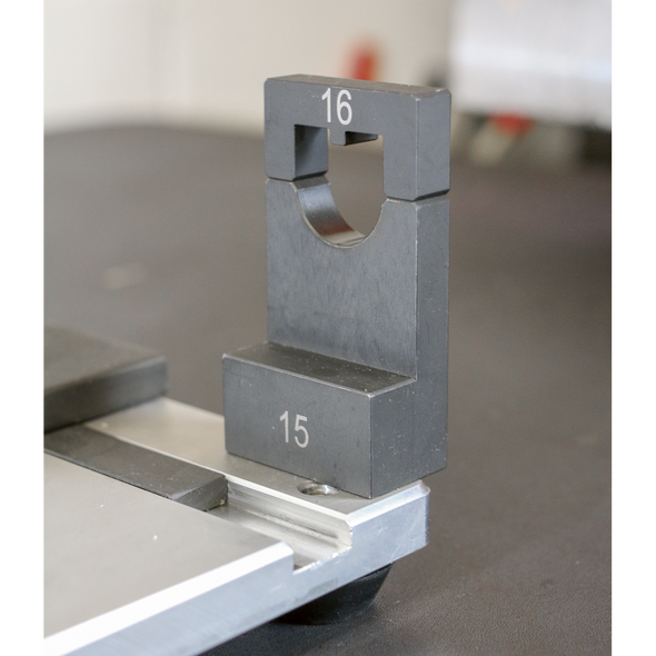 VSE7171.V3_ACT_ADAPTORS_15_16