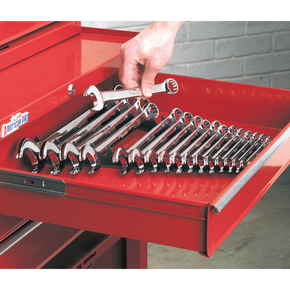 WR01_ACT_IN_TOOL_DRAWER