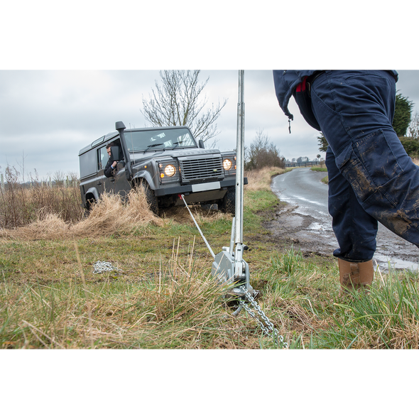 WRP3200_ACT_WINCHING_LANDROVER_PIC4