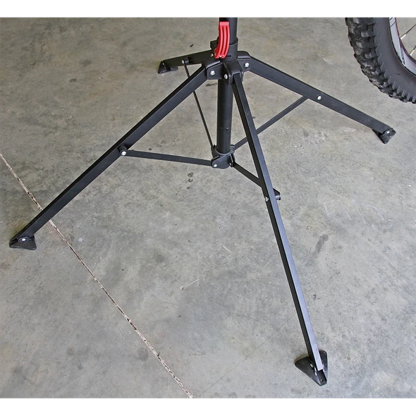 BS103_ACT_FOLD_OUT_LEGS.png