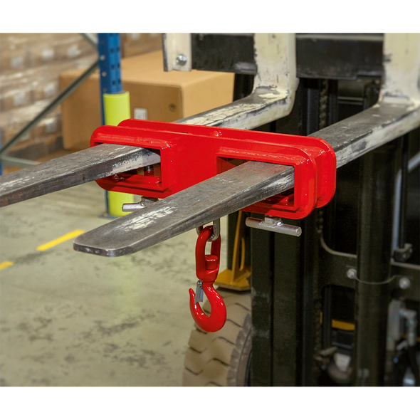 FH01_ACT_ON_FORKS_UNLADEN