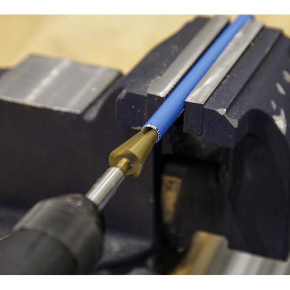 AK4704_ACT_TUBE_DRILL