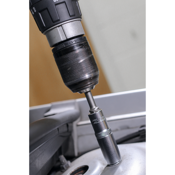 AK4929_ACT_IN_USE.png