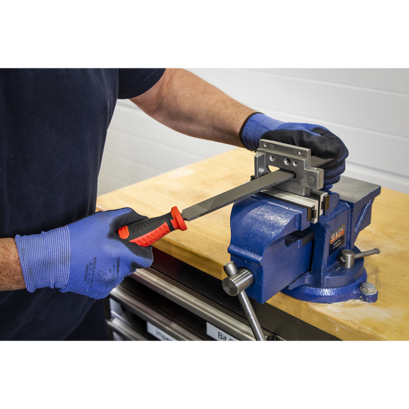 AK5735_ACT_IN_USE_PIC3