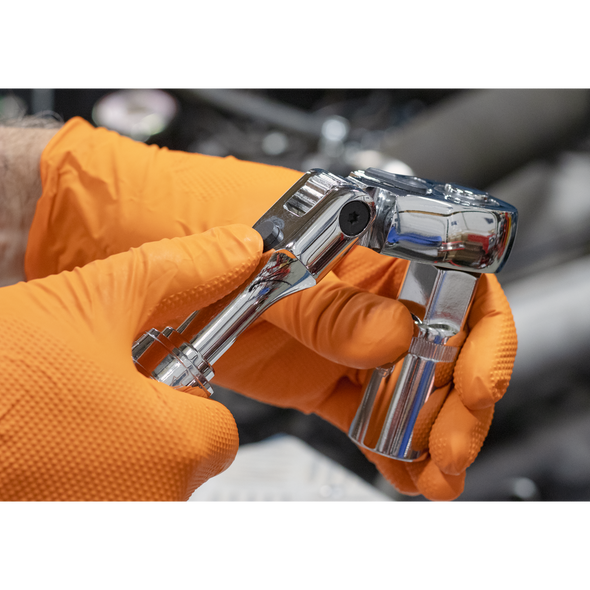 AK6682.V2_ACT_IN_USE_PIC5