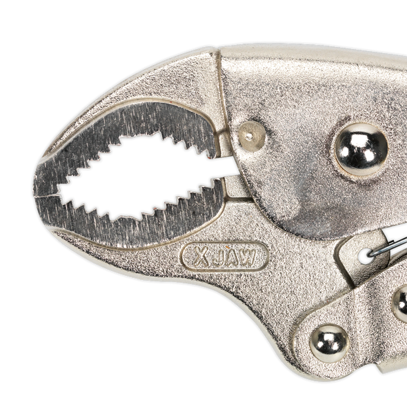 AK6869.V2_NON-SLIP_JAWS_CLOSE_UP.png