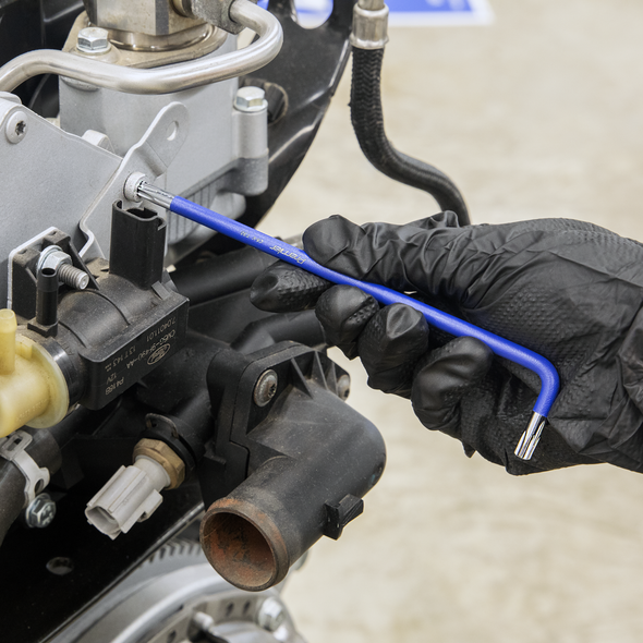 AK7165.V3_ACT_IN_USE_PIC2