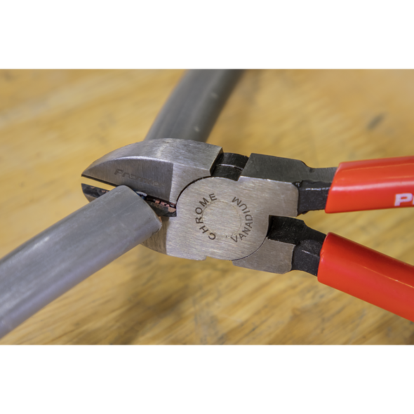 AK8565_ACT_IN_USE_CLOSE_PIC2