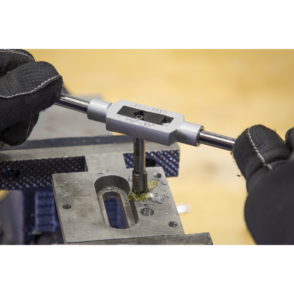 AK3024IMP_ACT_IN_USE_PIC2