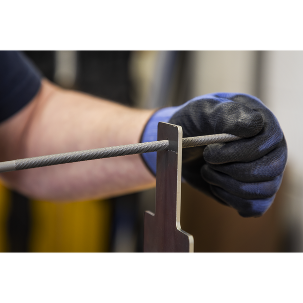 AK5862_ACT_IN_USE_CLOSE