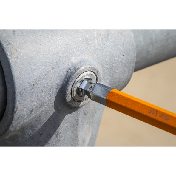 AK7175_ACT_IN_USE_CLOSE