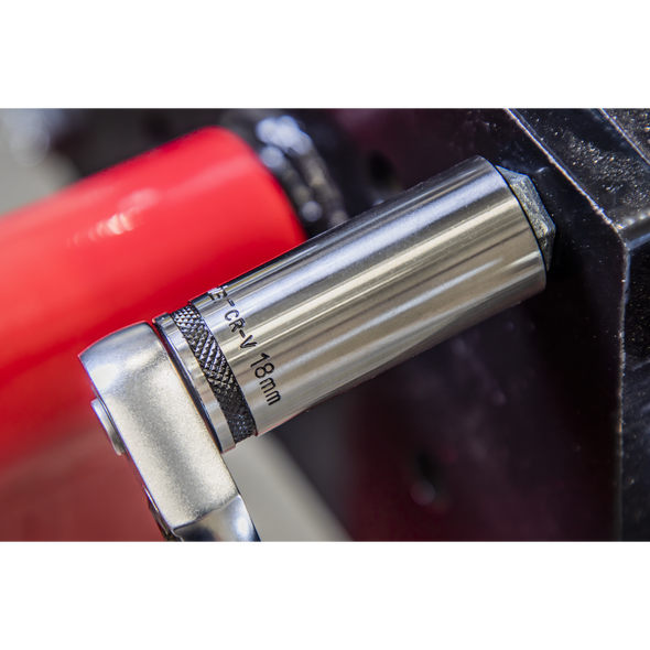 AK7993_ACT_IN_USE_PIC2