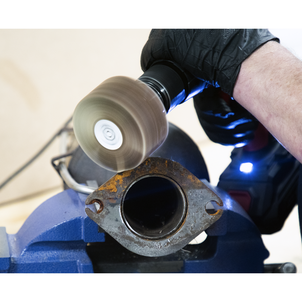 FW8040ASS_ACT_IN_USE_PIC3