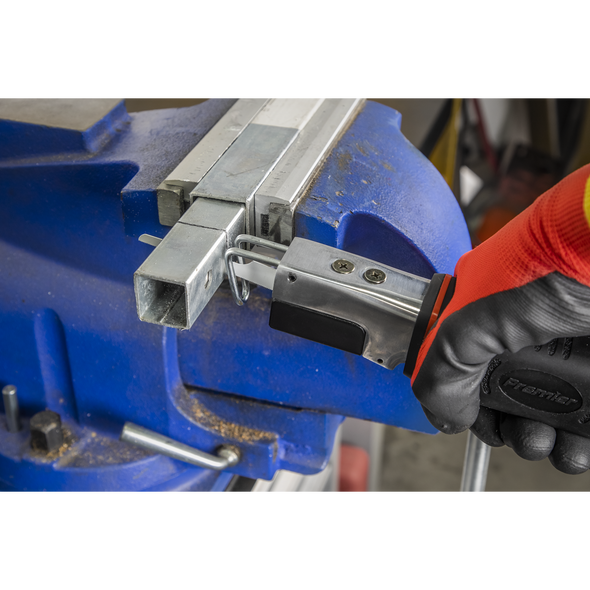 SA34-B3215_ACT_IN_USE_PIC2