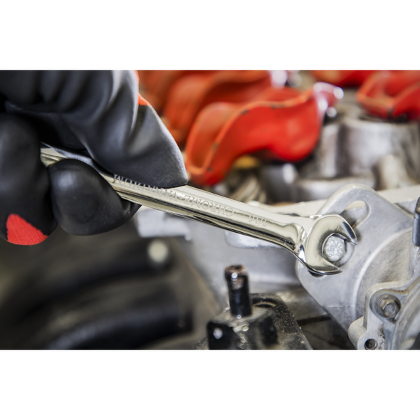 AK63266_ACT_IN_USE_PIC3