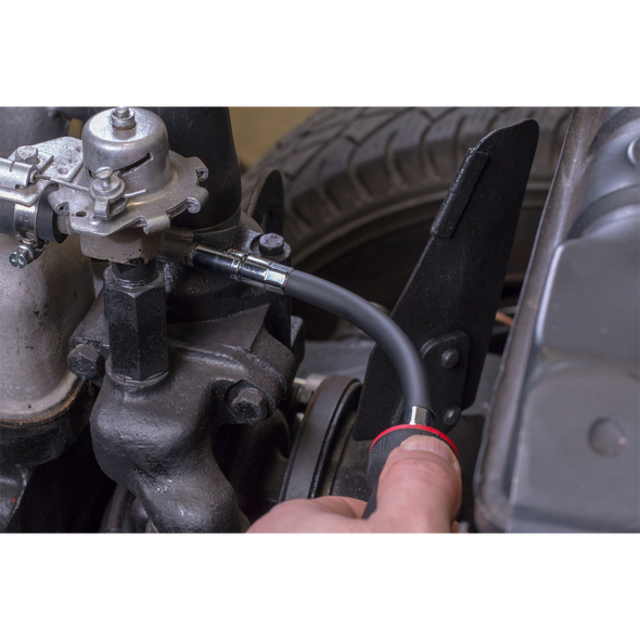 VS063_ACT_FLEXING_PIC2