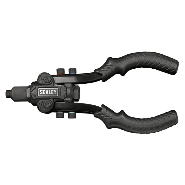 AK3989_LESS_ACCESSORIES_STRAIGHT