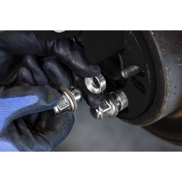 SAR01_ACT_STUD_ADAPTORS