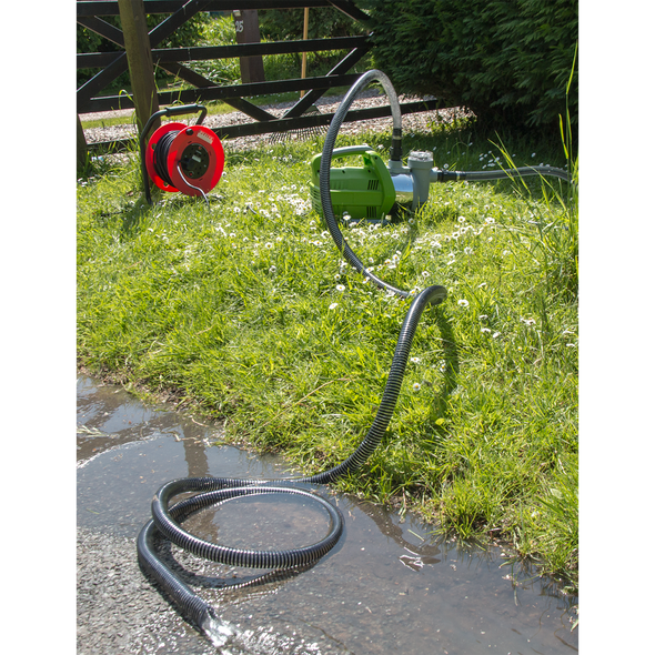 WPS062S.V2_ACT_PUMPING_WATER