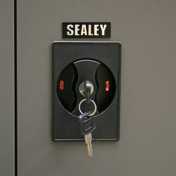 SC02_ACT_DOOR_LOCK_CLOSED_WITH_KEYS.png