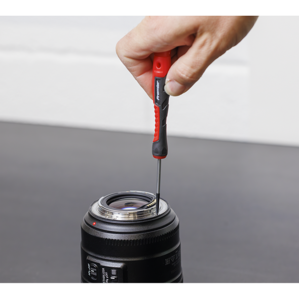 TBT67_ACT_SCREW_DRIVER