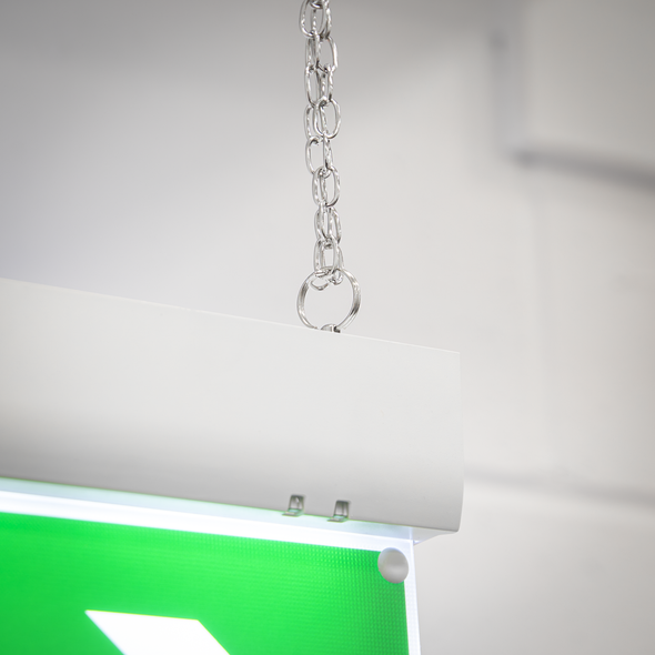 EM01LED_ACT_CHAIN_ATTACHMENT