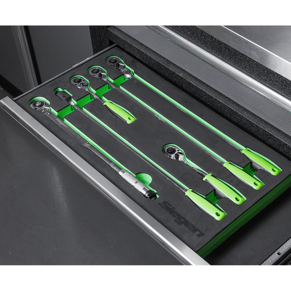 S01326_ACT_IN_DRAWER